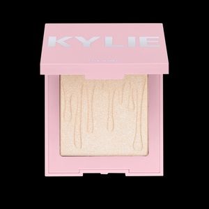 Kylie Cosmetics- KYLIGHTER “ICE ME OUT”